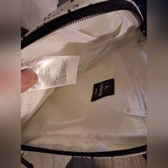Jordan Crossbody Bag NWT - Picture 7 of 7